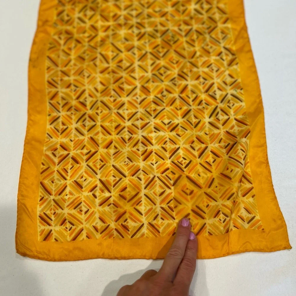 70s Golden Checkered Scarf